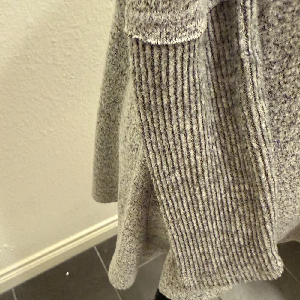 Maddie Style Long sleeve Sweater Sz M